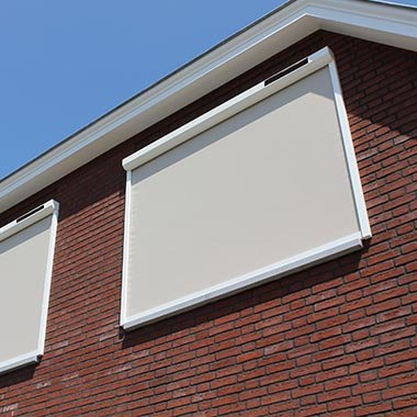Buitenzonwering electrisch bedienbaar